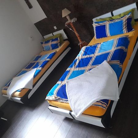 Zimmervermietung Bully Apartment Meyenburg  ภายนอก รูปภาพ