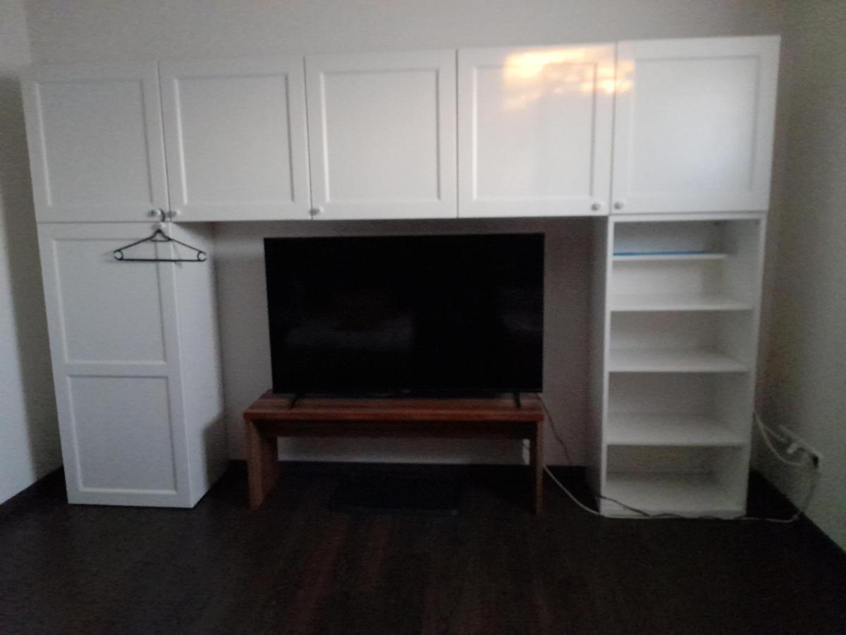 Zimmervermietung Bully Apartment Meyenburg  ภายนอก รูปภาพ